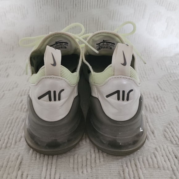 Nike Air Max 270 Barely Volt Green Yellow - Picture 3 of 9